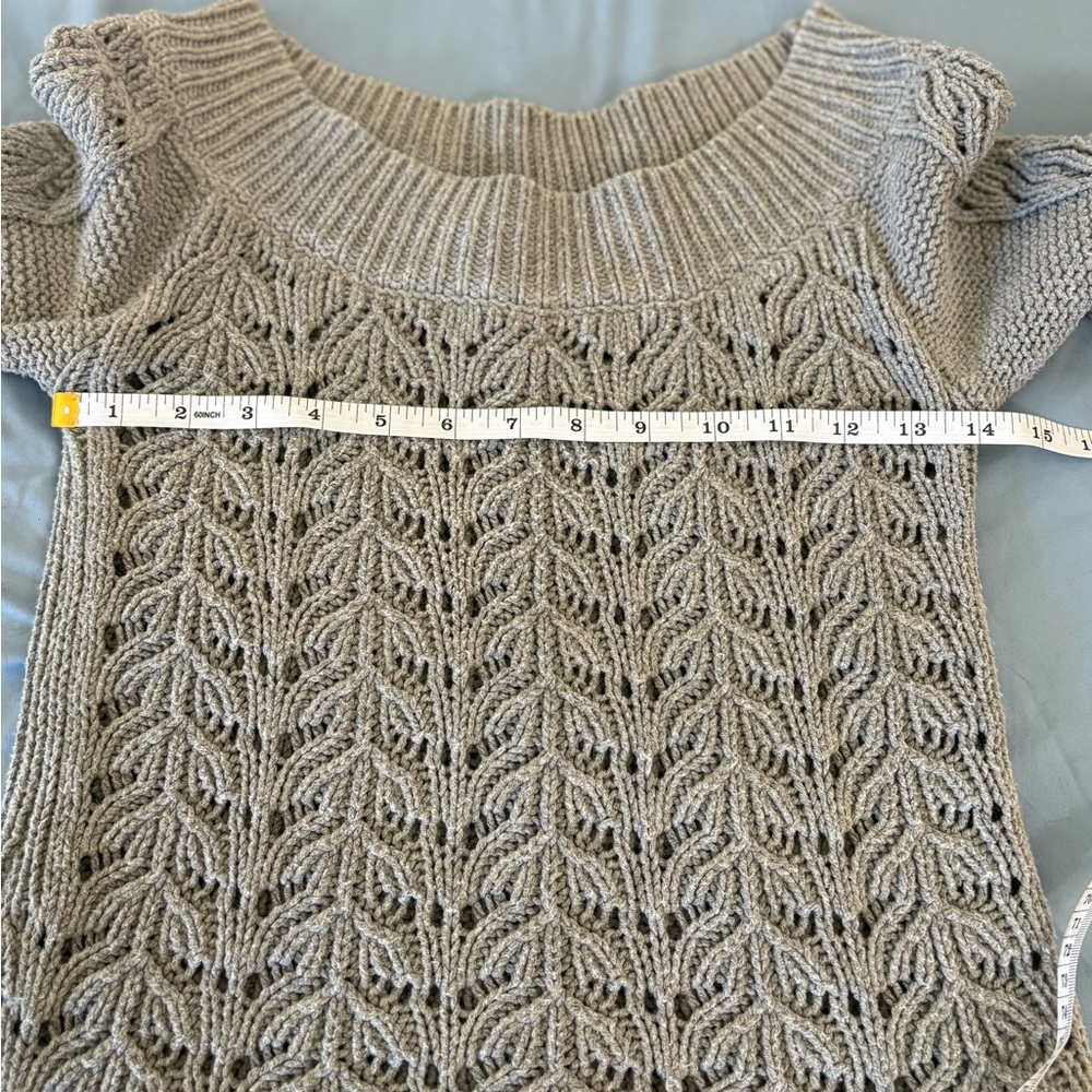 Cachè Luxe Gray Open Knit  Scalloped Sweater Size Snall - Picture 11 of 14